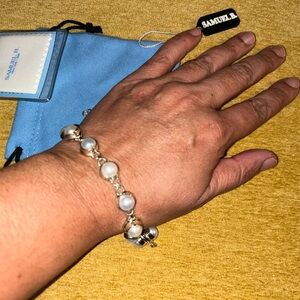 Lovely pearl bracelet, NWT and all original packaging